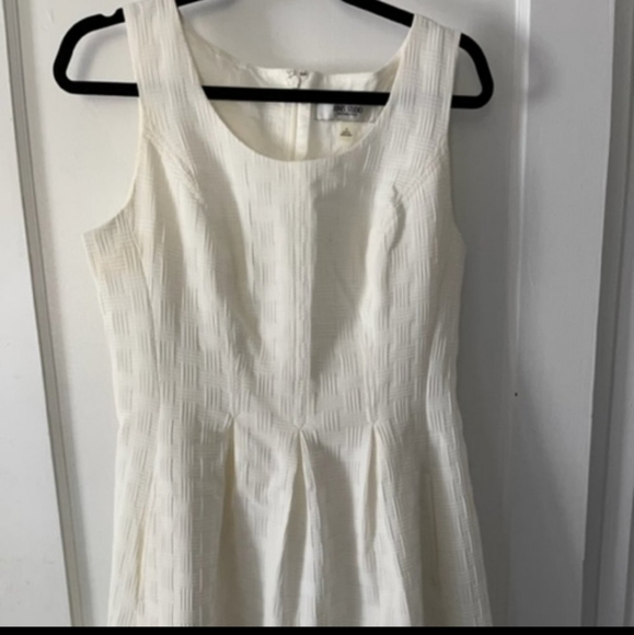 DONATING SOON JONES STUDIO White Dress- size 8 - Picture 1 of 5
